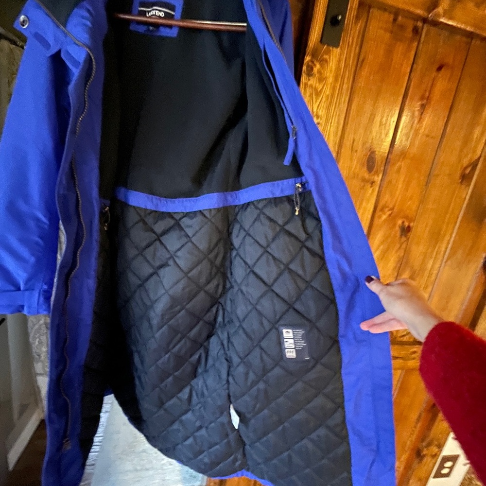 WARM Stadium Coat— Pristine Condition - Picture 5 of 5